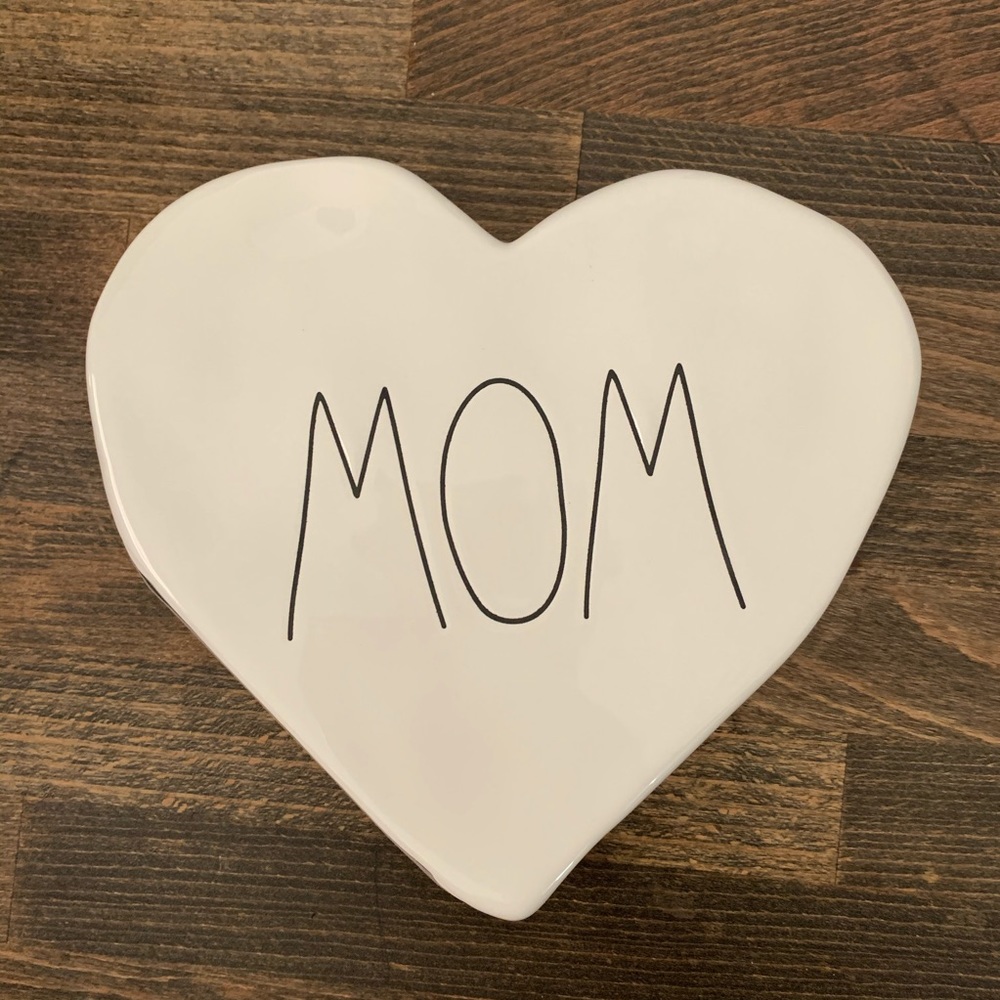 NWT RAE DUNN Mom Heart Decor